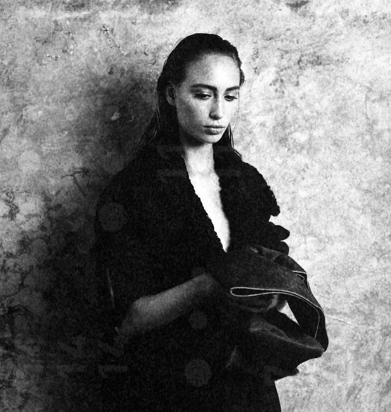 Coat by Pedro Pedro, Bag by Alexandra Moura