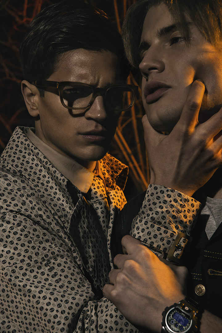 Steffen: Coat : Tiger of Sweden / Tie : Tiger of Sweden / Shirt : Ivan Man / Trousers : Ivan Man / Glasses : Lunettes // Thomas: Jacket : K.O.I / Shirt : IWISHUSUN / Watch : G-shock / Trousers : Tiger of Sweden / Shoes : Doc Martens / Shoes : Filippa K