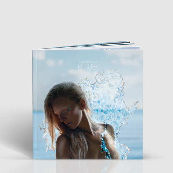 iamamiwhoami_BLUE_Packshot_Book_grande