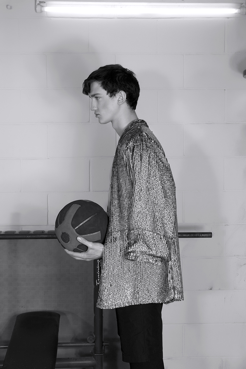 Jacket: Essential, short: Sandro, Legging: Nike