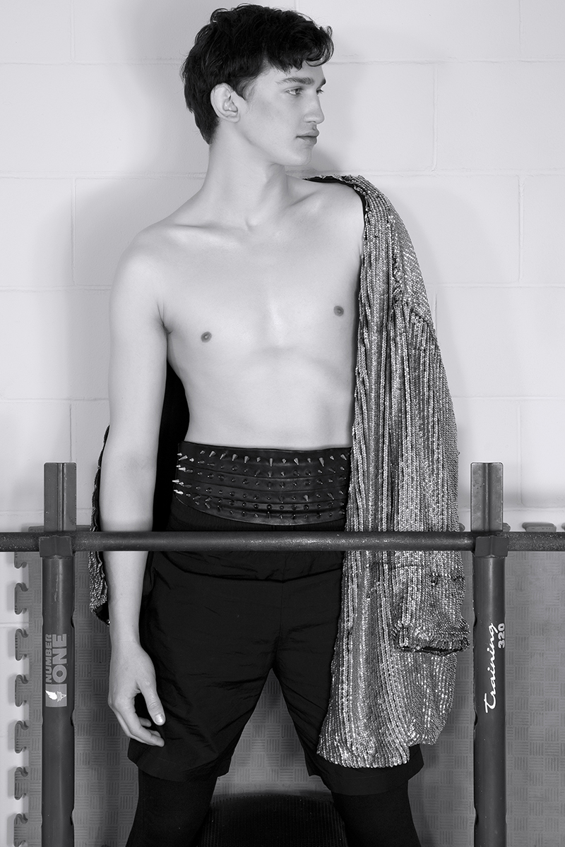 Jacket: Essential, short: Sandro, Legging: Nike