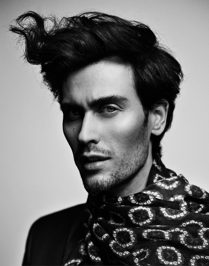 ASingleManNoLayout14_mini