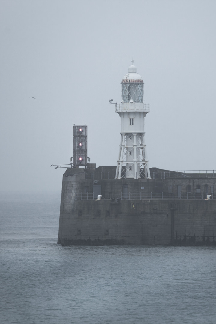 DOVER_My_life_there_6_background_mini