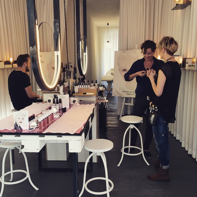 11246126_543353359138827_340093678_n