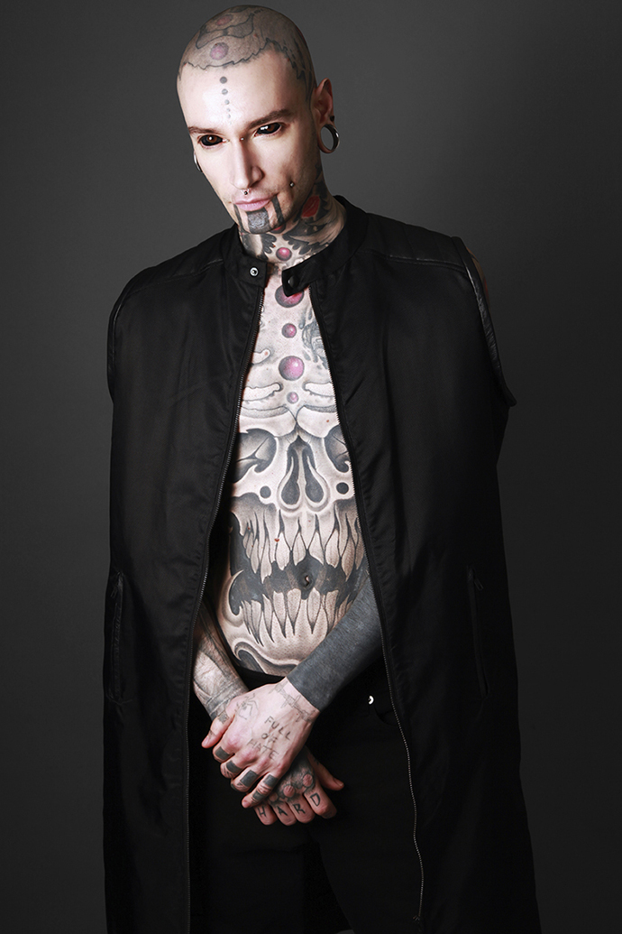 SH02_OMBRA_KARL_SLATER