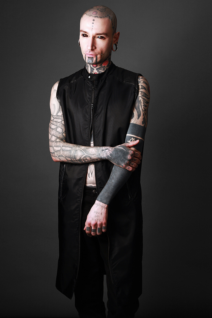 SH04_OMBRA_KARL_SLATER