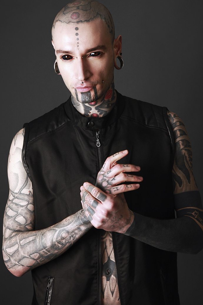 SH05_OMBRA_KARL_SLATER