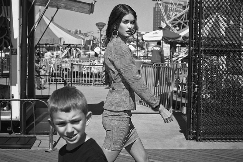 Jacket and skirt: Burberry, Earrings: H&M, Ring: Vintage Collection