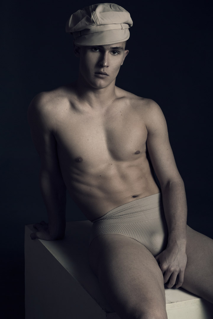 shirt Armani, cap Burberry, mesh Lime,