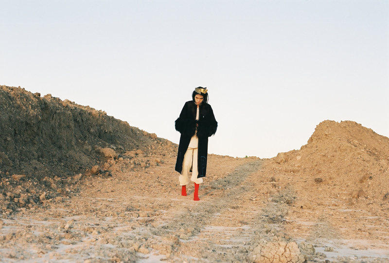 Coat: Eduardo De Crisci, Sweater&Pants: Bastardo ba, Crown: Cruda, Socks: stylist’s 