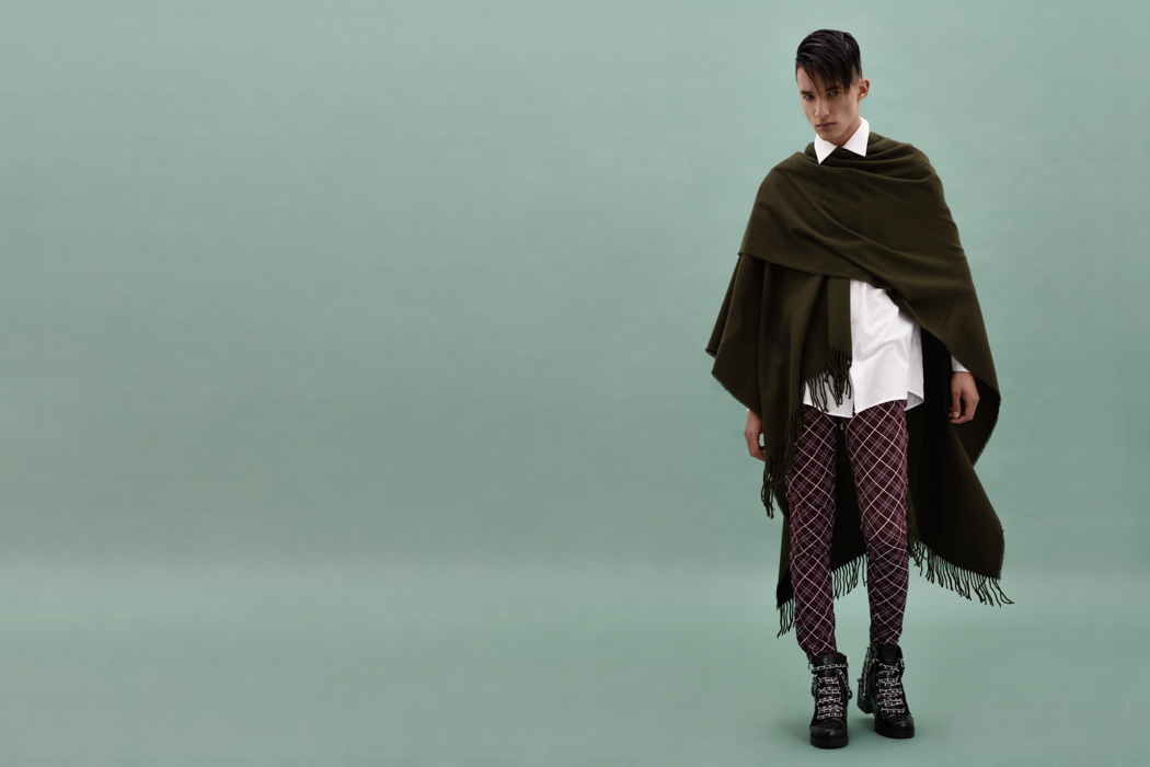 White Shirt ZARA, Petrol Green Wrap TOPSHOP, Printed Pants ZARA, Boots with Chain Detail ZARA