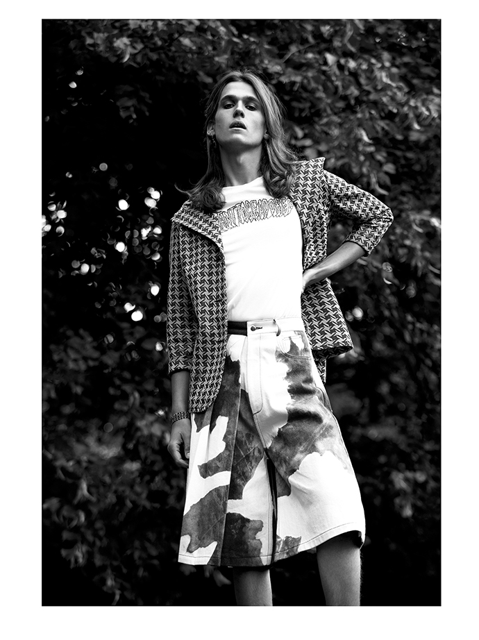 Tshirt and pants Emily Sanders, vintage jacket Beyond Retro, bracelet stylist own