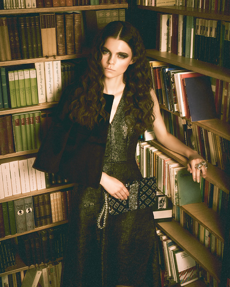 Dress – Boulezar Jacket – Le Tricot Perugia Rings – Susa Beck Bag – Tosca Blu