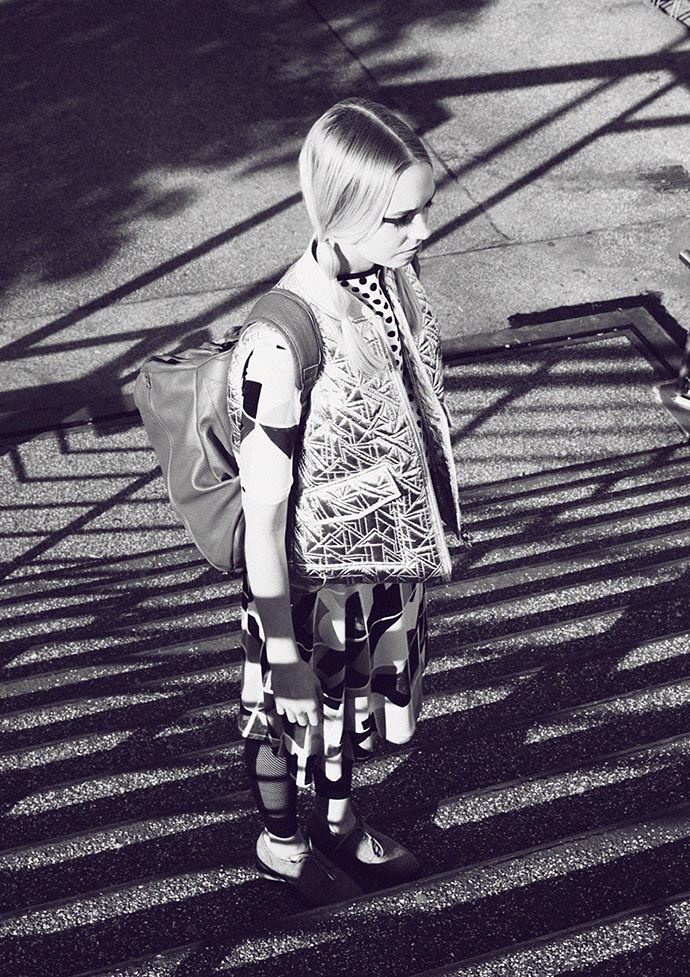 Vest: & other Stories, Dress: Monki, Croped T-Shirt: Ethel Vaughn, Backpack: Julian Zigerli, Shoes: Monki