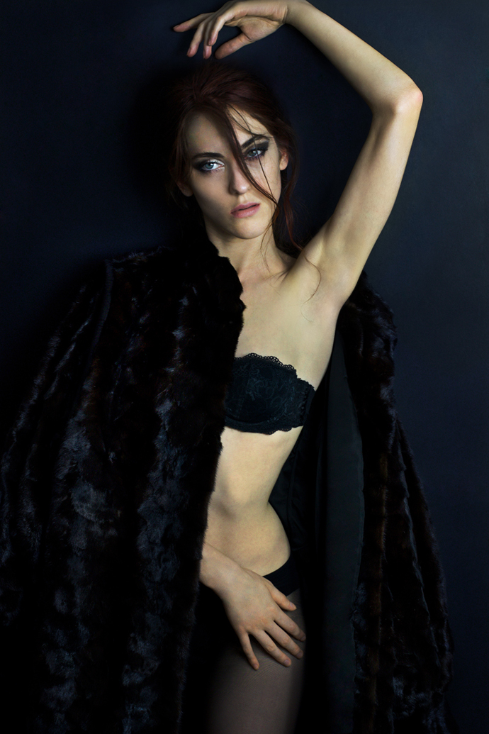 Faux Fur Coat: Mango, Bra: Intimissimi, Tights: Intimissimi. 