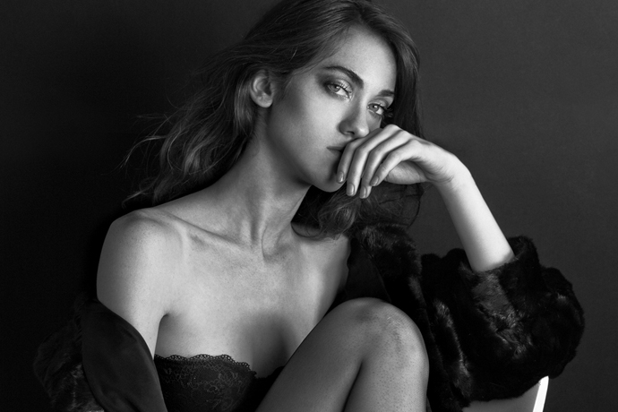 Faux Fur Coat: Mango, Bra: Intimissimi, Tights: Intimissimi. 