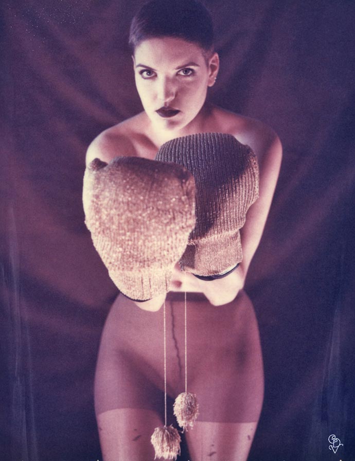 carmendevos-BoxingElena-kaltblut