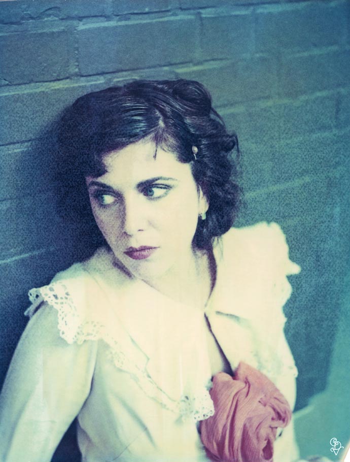 carmendevos-Donna-kaltblut