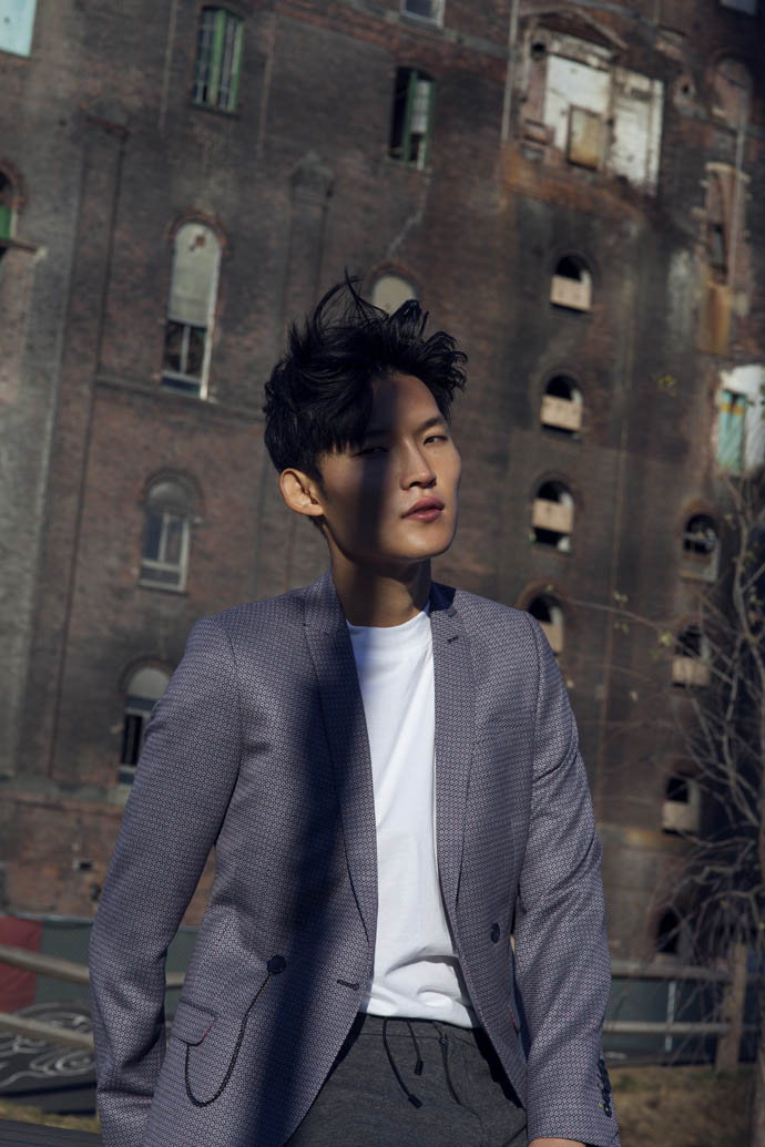 Blazer by Topman - T-shirt Jil Sander - Trousers by Maison Margiela