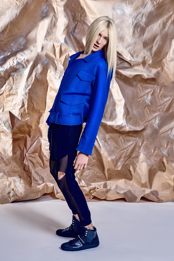 coat: Nanko pants: Rowk/Magazyn Wysoki shoes: Kazar