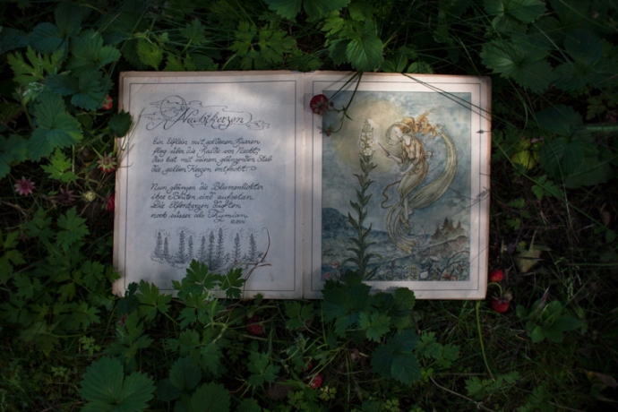 Nashalina Schrape_Whispers in East Berlin-9772