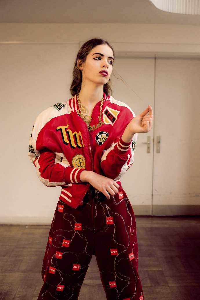 Pants – Florentine Schlüter, Jacket – Thierry Mugler, Necklace – Moschino