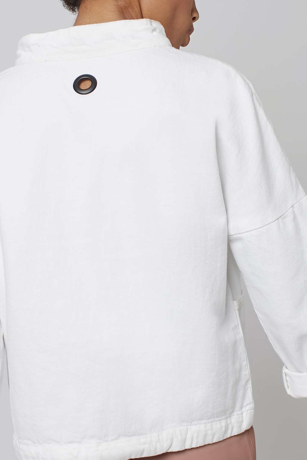 TS25T92JWHT_Zoom_F_1