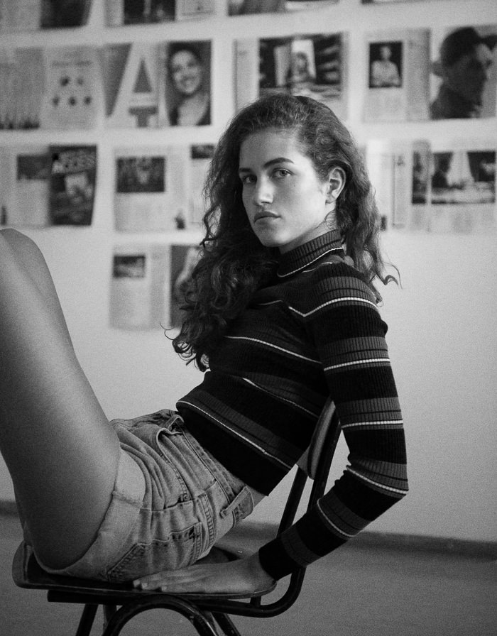 turtleneck: H&M shoes: vans
shorts: Calvin Klein