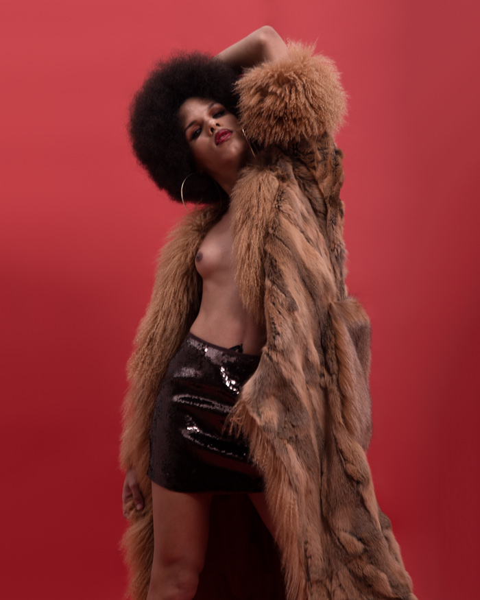 Maya wears Fur Adrienne Landau, Skirt Sonia Rykiel