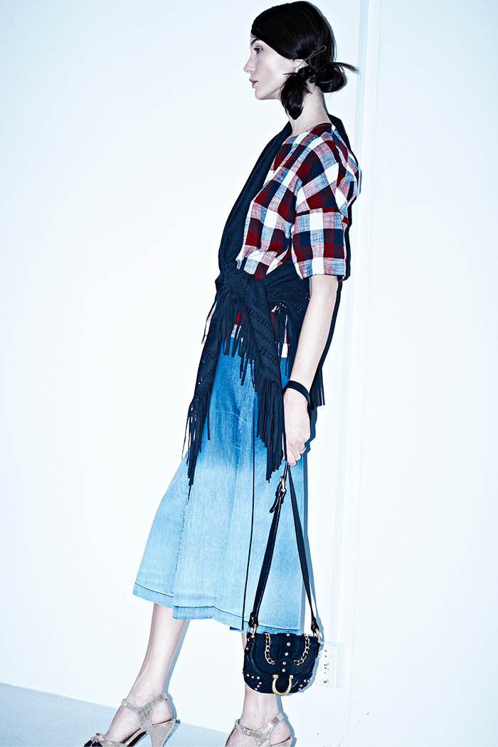 Shirt: Zara Cloth: Vero Moda Skirt: Vero Moda Bag: Coccinelle Shoes: Chie Mihara