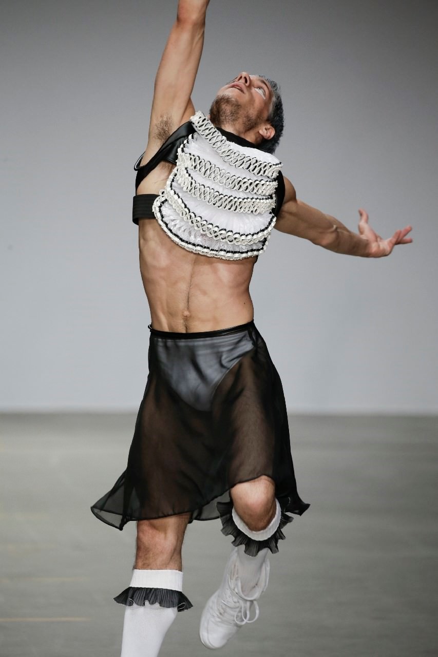 FC16_S1_01_FOLIA_103_1280p_mini