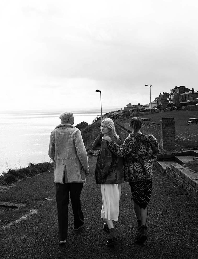 Jacket: Minted (Margiela x H&M) Trousers: City Retro Shoes: Superga Jacket: City retro Sunglasses: City Retro Dress: Urban outfitters Socks: Cos Shoes: Dr Martens Coat: City Retro Dress: Topshop Tights: Wolford Shoes: CAT