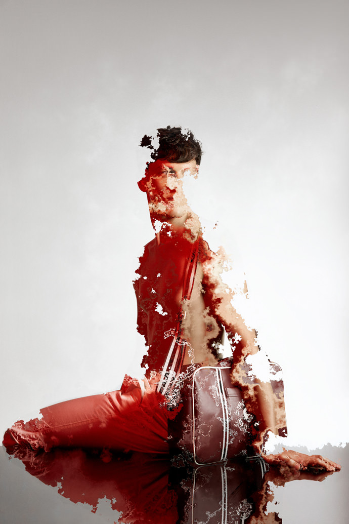 Shirt: Fred Perry Trousers: Baldessarini Glasses: Neff