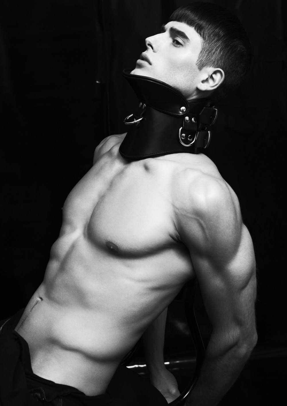 BrentBlack-Homotography-TypeFace-DarrenBlack-08_mini