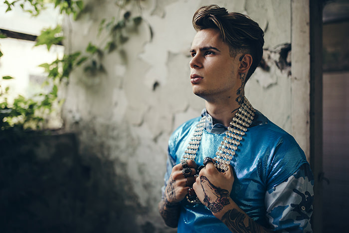 military shirt ZARA, t-shirt VINTAGE, shorts PUMA, socks H&M, necklace VINTAGE, sleepers VINTAGE