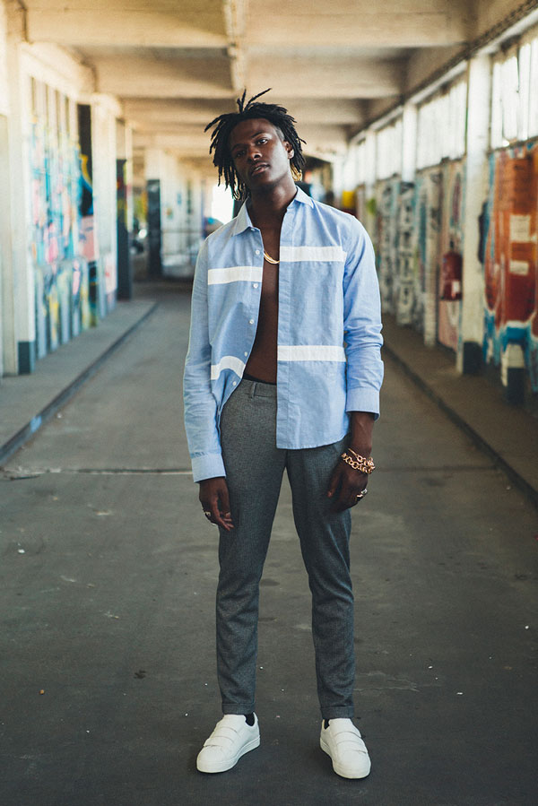 Shirt by Soulland Trousers and shoes by Zara Necklaces and bracelet by H&M