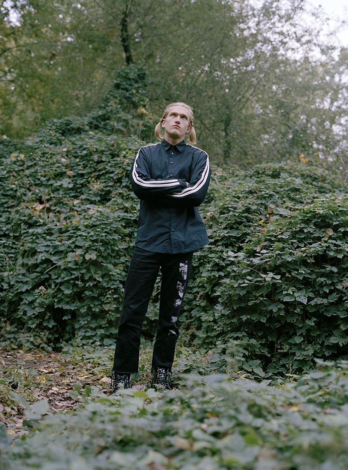 top_diana_bobina_pants_lee_x_inan_shoes_doc_martens_mini