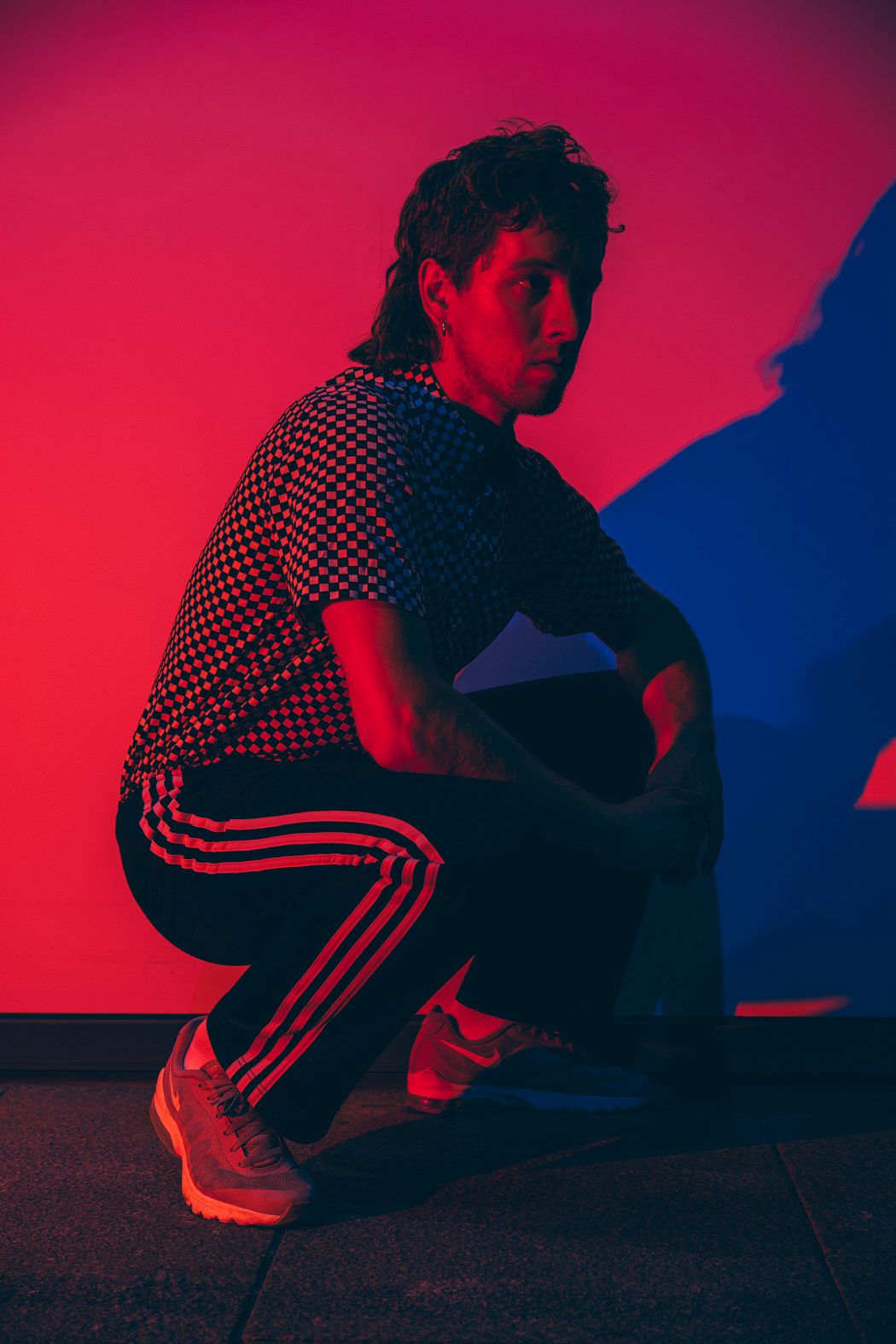 Shirt Vintage Pants by Adidas Originals Sneakers by Nike