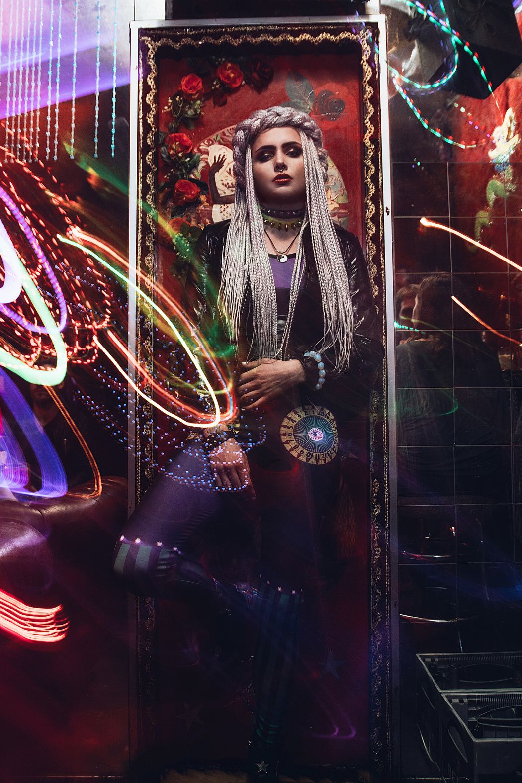 Leggings by Lady Gonzales / Coexist Body by Lettau / Coexist Lackjacket stylist‘s own Boots by Daisy Street / ASOS Choker & necklace by Coexist Bracelets stylist‘s own