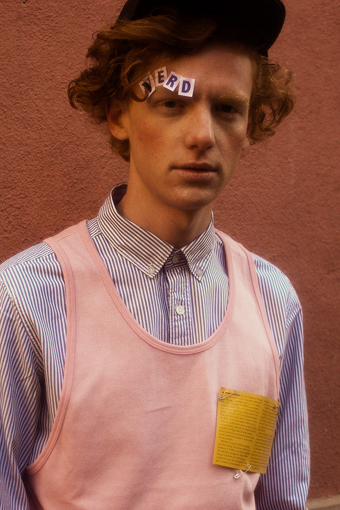 Shirt – Springfield / T-shirt – Top Man / Jean – Nine in the morning / Hat – C&A.